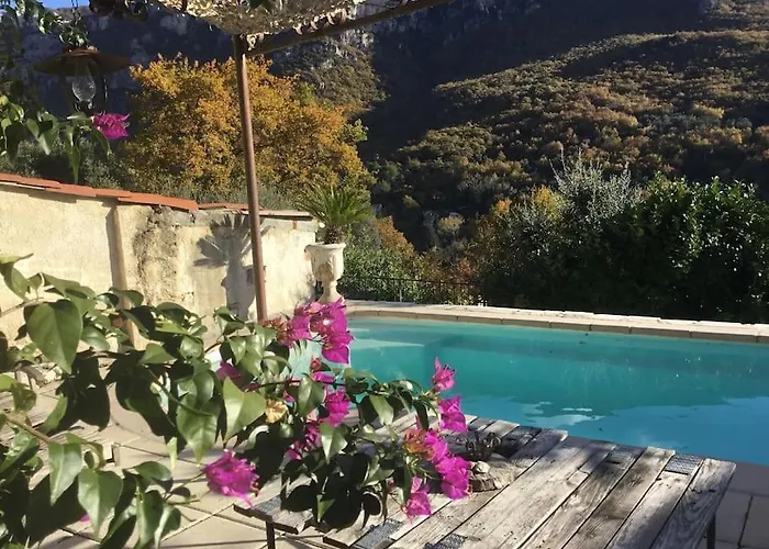 Charmante Maison Avec Piscine